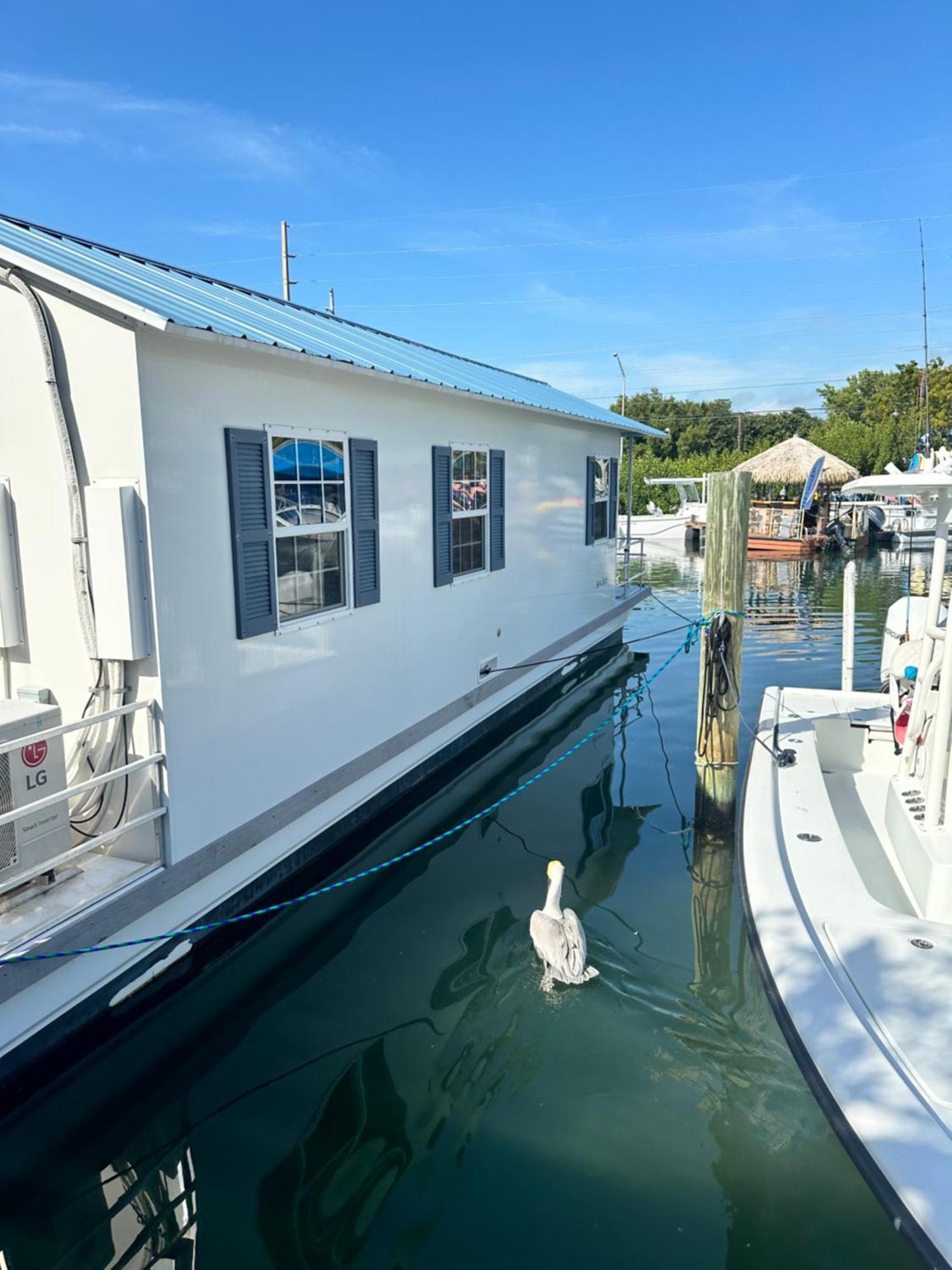 Aqua Lodges At Hurricane Hole Marina Stock Island Eksteriør bilde